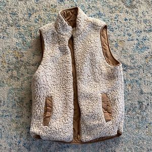 Reversible vest